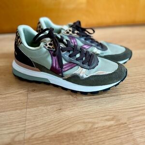 Trendy Women's Sneakers - Olive and Purple